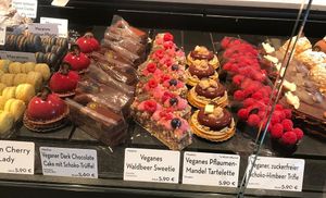 Leckere Auswahl at Isabella Glutenfreie Patisserie - Oberkassel in Dusseldorf