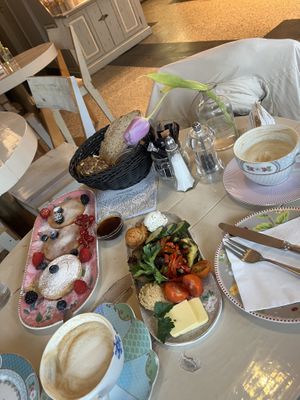 Vegane Pancakes und das vegane Frühstück  at Isabella Glutenfreie Patisserie - Oberkassel in Dusseldorf