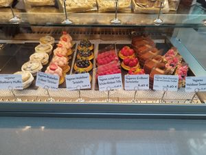 Opciones at Isabella Glutenfreie Patisserie in Hamburg