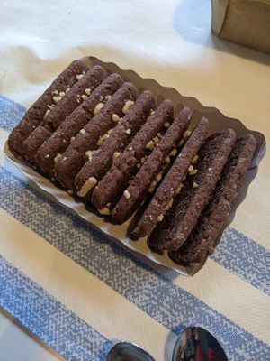 Vegane Schokomandel Sables (7,40€) - 4.5/5. at Isabella Glutenfreie Patisserie in Hamburg