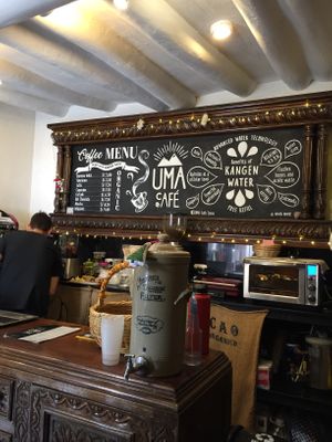 The counter at Uma Cafe in Cusco