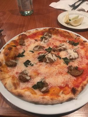 Vegan sausage pizza at Il Fornello in Ajax