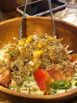 Salada for 2.5 people (they have for one people and 5 people too)   at Kohpea in Tokyo