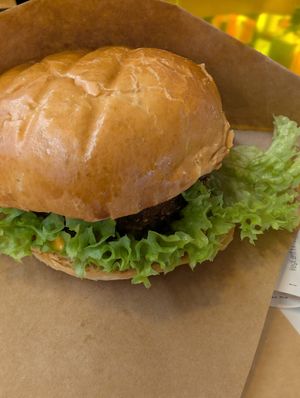 Linsenburger at VINCENT - East Side Mall in Berlin