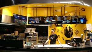 Strike a pose! at VINCENT - East Side Mall in Berlin