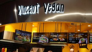 Vincent Burger at VINCENT - East Side Mall in Berlin