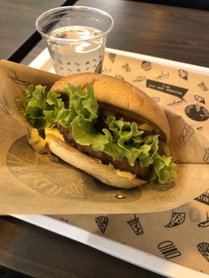 Hamburger  at VINCENT - East Side Mall in Berlin