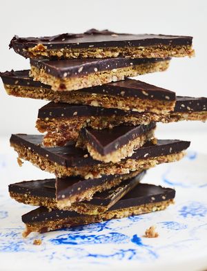 Vegan Millionaire Shortbread
Dates / Pecan Nuts / Almond Butter / Coconut Butter / Coconut Nectar / Maple Syrup / Cacao Powder / Sea Salt / Peanut Butter / Tumeric at alfs in London