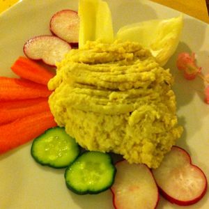 hummus at Oh Mio Bio in Turin