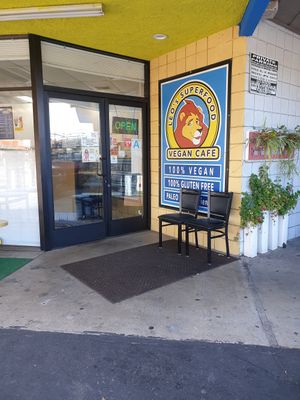 front at Leo's Superfood Vegan Cafe in Northridge