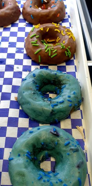 vegan donuts at Leo's Superfood Vegan Cafe in Northridge