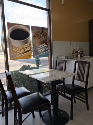 Seating at Leo's Superfood Vegan Cafe in Northridge