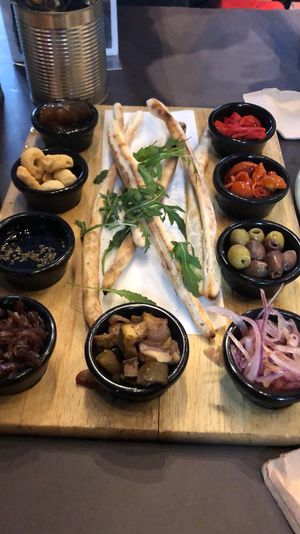Vegetarian mezze board - they substituted the cheese for hummus (not in pic) at Hangin' Pizzeria in Betws-y-coed