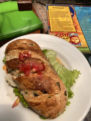 Hamburger Che at Rey Sol in Guatemala City