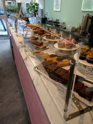 Cake at Sugar Daddy's Bakery in Edinburgh