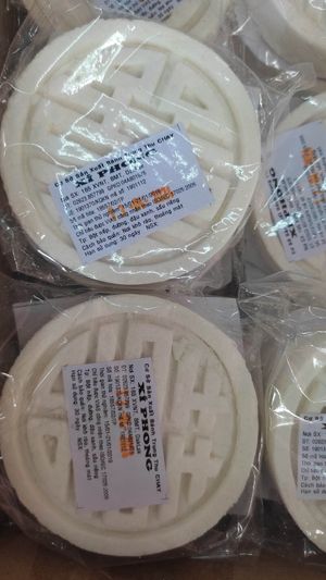 Durian mung bean sweets for sale at Giac Duc in Buon Ma Thuot