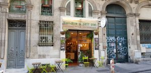 Façade extérieure at Bien-être et Petit Plat in Marseille