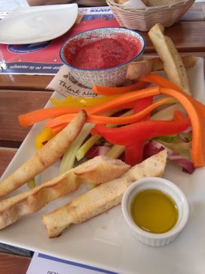 Beetroot hummus with cruditěs at La Degna Tana in Pistoia