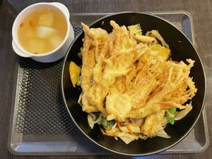 “Variety Mushrooms with Vegetables” Main Course  at QīngTián Shū Shí 青田蔬食 in Hualien