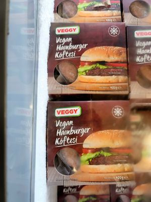 Vegan hamburger at Salı Pazarı in Istanbul