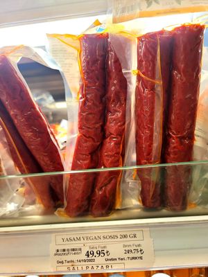 Vegan sosis at Salı Pazarı in Istanbul