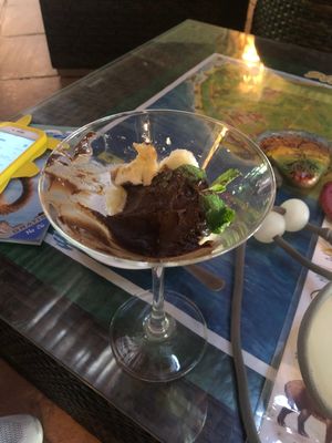 What’s left! Vegan chocolate moose 🥰 at Sano Banano in Montezuma