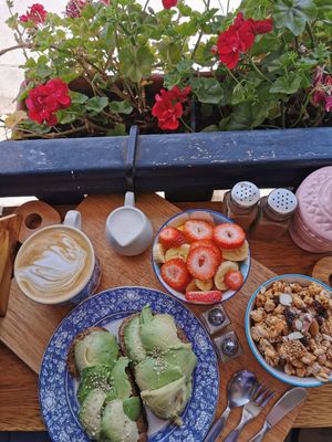 Breakfast at L'atelier Café Concept in Cusco