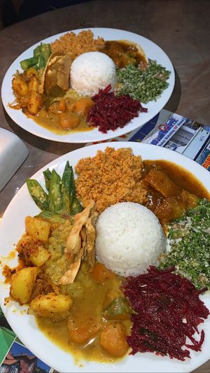 Vegan curry on the menu „vegetable curry“   at Meewitha Cool Spot in Weligama