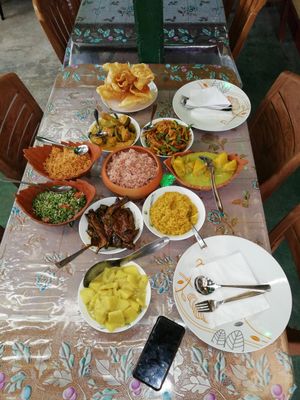 Vegetarian  full set at Meewitha Cool Spot in Weligama