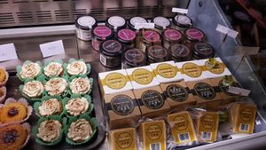 Vegan cheese by Serotonina  at French Made in Tienen