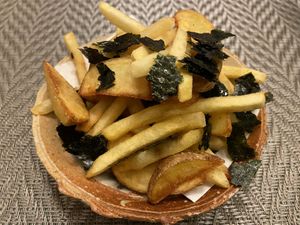 Fries with sea vegetable  at Marichou-K in Kanazawa