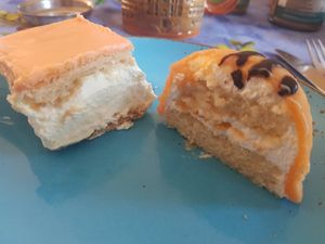 Tompouce and Dutch king cake at Epicurieus in The Hague