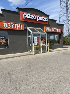 Outsidee  at Pizza Pizza in Guelph