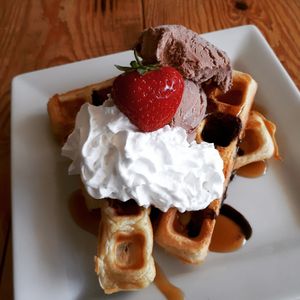 Summer waffles at Caffè No 3 @ Home in Durham