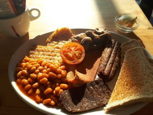 Breakie this morning. Sun shinning, lovely place for vegan food. Life's good. Can't wait for my next morning visit as scram tofu is going on this baby. 😍😍😍🐕🐶🥑☕ at Caffè No 3 @ Home in Durham