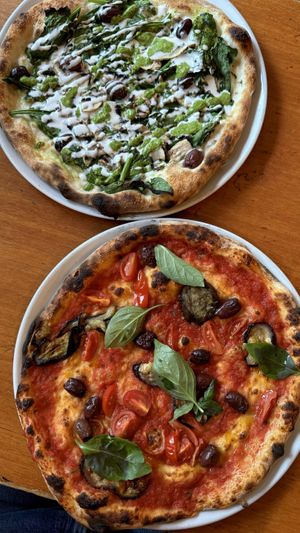 BEST VEGAN PIZZA IN BERLIN!! 🤩🤩🤩  at Sotto in Berlin