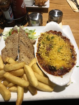 Lasagne, garlic bread & chips  at The Barge & Bottle in Sleaford