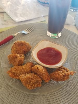 The best vegan chicken nuggets in the whole freaking world at White Banana Beach Club in Siargao