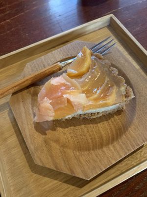 Apple tart at Inagurashi in Tokyo