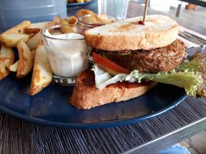 Beyond Meat Burger at Katzentempel - Leipzig Ost in Leipzig