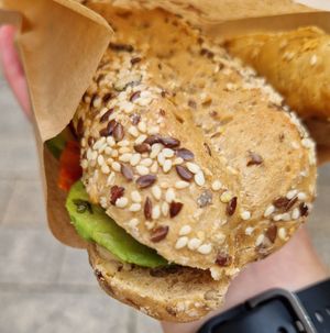 Avocado Salsa Baguette at backWERK - Grimmaische in Leipzig