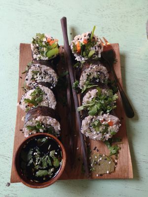 Sushi with brown rice, capsicum, carrot, wasabi and soy sauce at Loving Earth Cafe in Fort Kochi