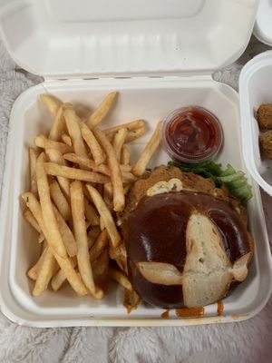 Fried Mac and cheese burger at Strong Hearts in Syracuse