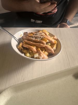 Vegan S*macked and cheese. A beyond patty with vegan 1k island on top of vegan Mac and cheese   at Strong Hearts in Syracuse