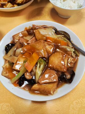Mixed braised Tofu at Chojo Hanten in Yokohama