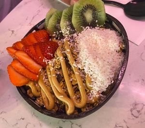 🍓   at POG - Tara St in Dublin