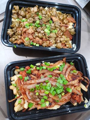 Vegan mac w topping and fries at Mac n' Cheese Rebel in Los Angeles