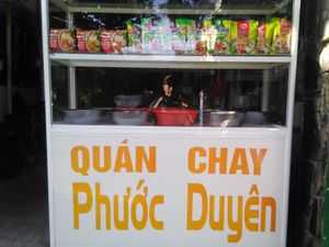 Food stall at Phuoc Duyen in Da Nang