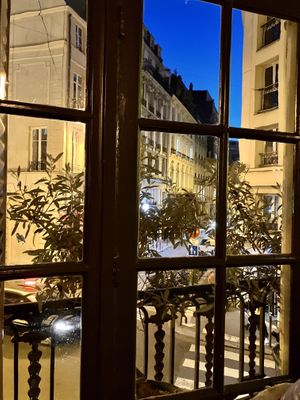 The view from the 1st floor  at Mian Fan in Paris