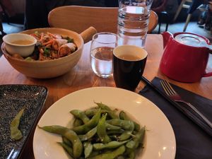 Edamame with vegan bun at Mian Fan in Paris